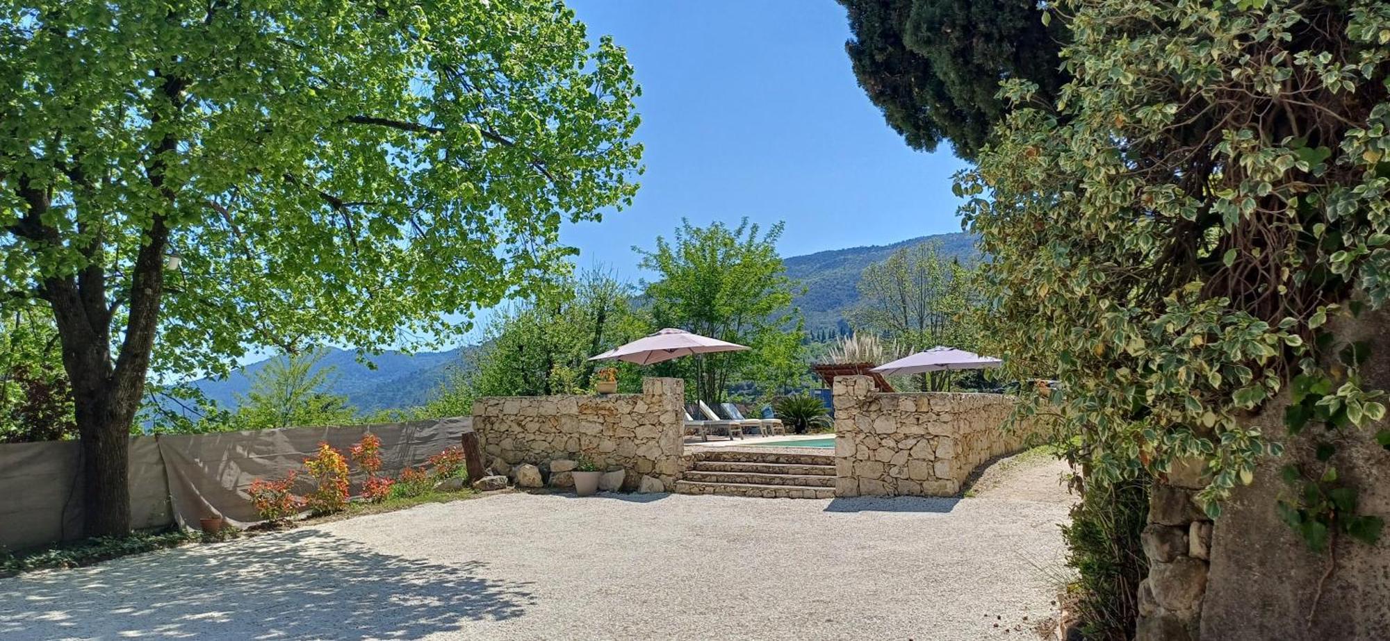 Le Domaine De La Feuilleraie Bed & Breakfast Coaraze Екстериор снимка